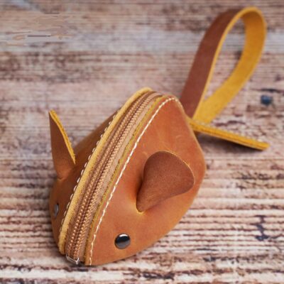 Magnifique petit porte-monnaie en cuir véritable camel.