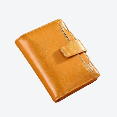 Portefeuille en cuir véritable jaune à languette.