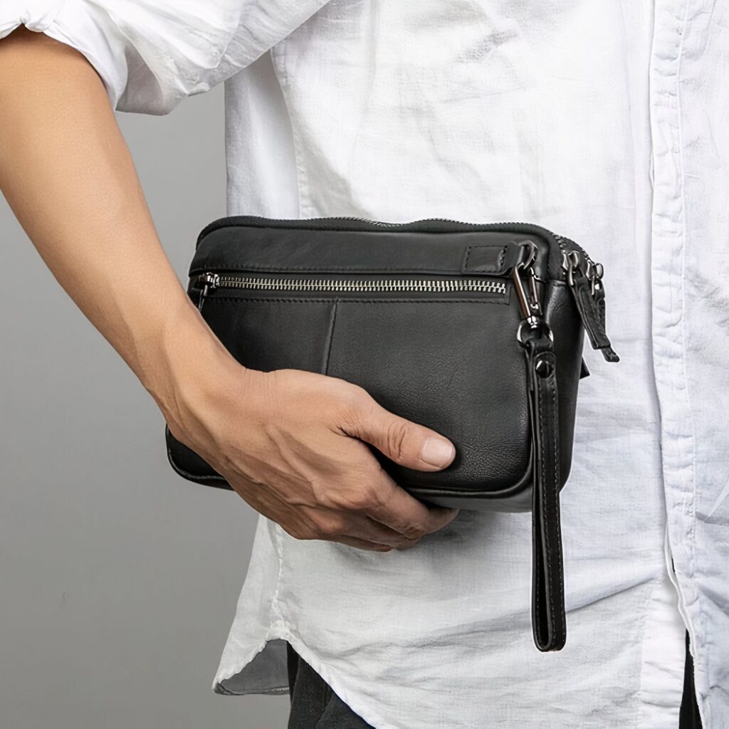 Pochette lacoste noir, pochette homme luxe, chabrand sacoche homme, sacoche chabrand amazon, saccoche lancaster, baizenville sac homme, sac de poignet homme, trousse zippée homme, sacoche a main homme