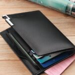 Portefeuille homme luxe,portefeuille luxe homme, petit portefeuille homme, portefeuille fin, portefeuille cuir homme,portefeuille hommes, portefeuille multi poche, portefeuille.homme, porte cartes homme, porte monnaie homme arthur et aston, porte-feuille homme, portefeuille homme cuir luxe, portefeuille homme en cuire